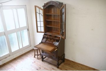 アンティーク家具　イギリスアンティーク!!背の高いビューローブックケース