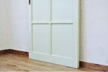★古い学校のペンキの剥げたガラス戸1枚3