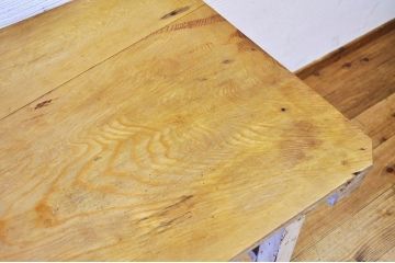 アンティーク家具　ペンキの剥げた引き出し付き作業台