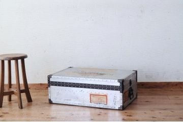 アンティーク雑貨　US製大きな金属製舟トランク　軍用・自衛隊