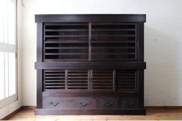 アンティーク家具　古民具　骨董　古い商家の極太骨組　収納箪笥(水屋箪笥)