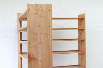 アンティーク家具　古い木味の引き出し付きL型飾り棚