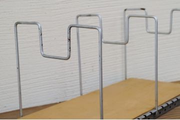 アンティーク雑貨　古い組立式本立て1