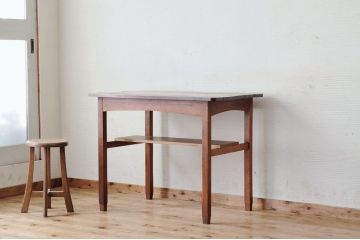 ★古い雑貨屋のレトロな作業台