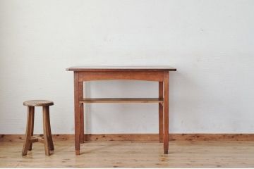 ★古い雑貨屋のレトロな作業台