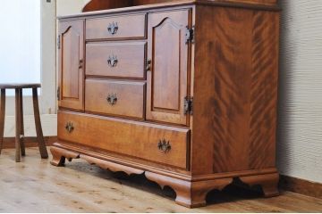 ◇新品展示品　USA製　メイプル材の上質なカップボード(定価350000円)