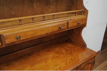 ◇新品展示品　USA製　メイプル材の上質なカップボード(定価350000円)