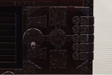 アンティーク家具　明治〜大正　迫力の一間大川箪笥(下段)