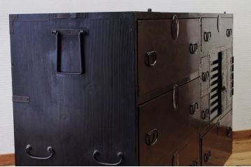 アンティーク家具　明治〜大正　迫力の一間大川箪笥(下段)