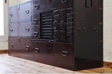 アンティーク家具　明治〜大正　迫力の一間大川箪笥(下段)