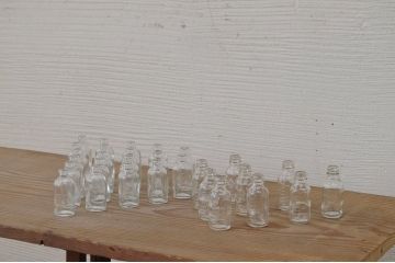 アンティーク雑貨　気泡の入ったガラス瓶(ビン)29本セット