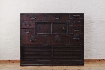 アンティーク家具　三方欅の木目の素晴らしい大振りな帳場箪笥