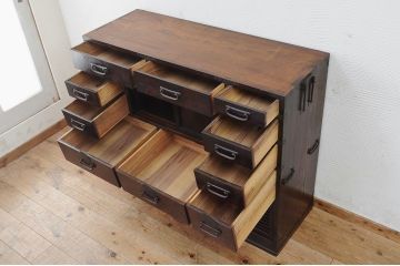アンティーク家具　三方欅の木目の素晴らしい大振りな帳場箪笥