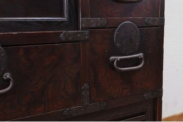 アンティーク家具　三方欅の木目の素晴らしい大振りな帳場箪笥