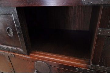 アンティーク家具　三方欅の木目の素晴らしい大振りな帳場箪笥
