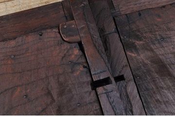 アンティーク家具　三方欅の木目の素晴らしい大振りな帳場箪笥