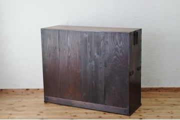 アンティーク家具　三方欅の木目の素晴らしい大振りな帳場箪笥