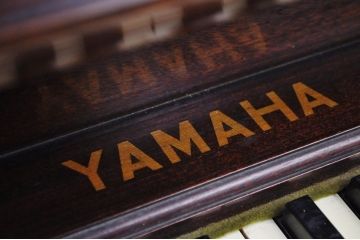 アンティーク雑貨　ジャンク品!レトロなヤマハオルガン