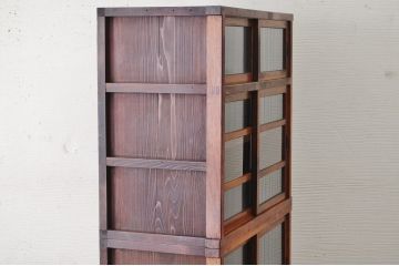 レトロ家具　☆前面欅!レトロなデザインのモールガラス食器棚