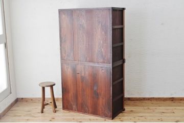 レトロ家具　☆前面欅!レトロなデザインのモールガラス食器棚