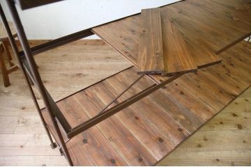 アンティーク家具　◆重厚なアイアン飾り棚