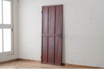 古い木のシンプルな無垢材ドア3