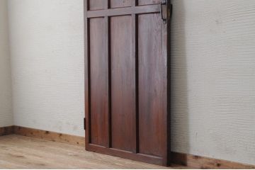 古い木のシンプルな無垢材ドア3