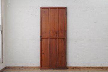 古い木のシンプルな無垢材ドア5