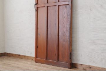 古い木のシンプルな無垢材ドア5
