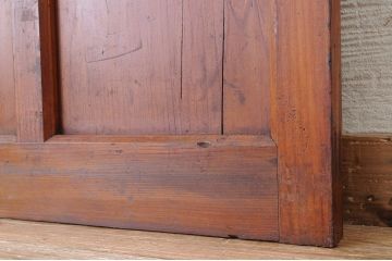 古い木のシンプルな無垢材ドア5