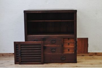 極上美品!横桟の細かな帳場箪笥