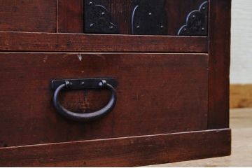 極上美品!横桟の細かな帳場箪笥