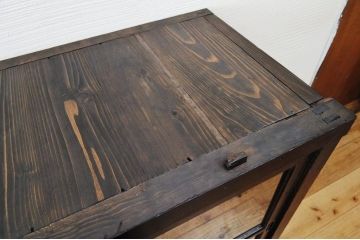 アンティーク家具　古い木のシックな二段重ね収納棚
