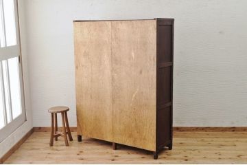 アンティーク家具　素敵なデザイン!大きなパタパタ下駄箱