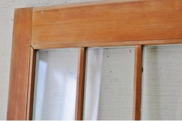素敵な雰囲気!ガラスのドアノブのレトロなガラスドア