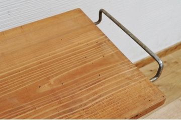 レトロ家具　レトロなデザインのキャスターワゴン