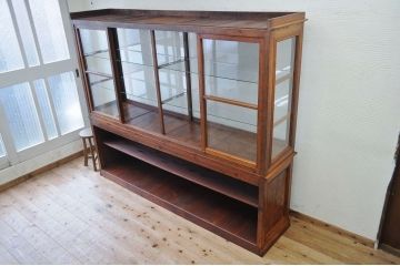 アンティーク家具　特大!古い洋品店の2段重ねガラスケース(飾り棚)