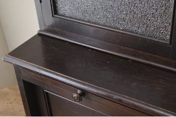 アンティーク家具　総楢材!古いお屋敷の上質な作業台付食器棚