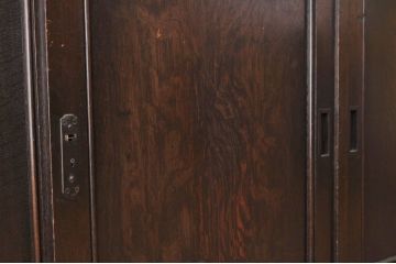 アンティーク家具　総楢材!古いお屋敷の上質な作業台付食器棚