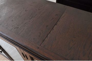 アンティーク家具　総楢材!古いお屋敷の上質な作業台付食器棚