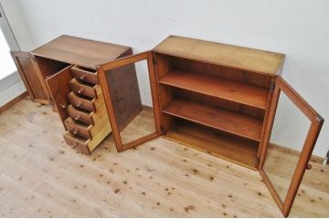 アンティーク家具　1950年頃のミッドセンチュリーカップボード(食器棚)