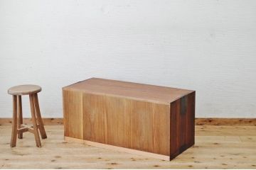 アンティーク家具　古い木のシンプルな引き出しローボード