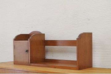 アンティーク雑貨　古い栓材の扉付き本立て