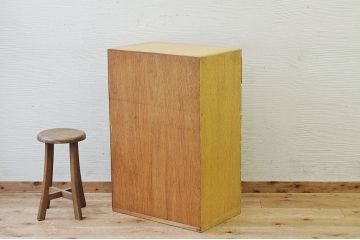 レトロ家具　レトロなカラー引き出しチェスト1