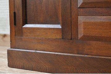 極上美品!厚みのある三方栓材の上質なモールガラス本箱