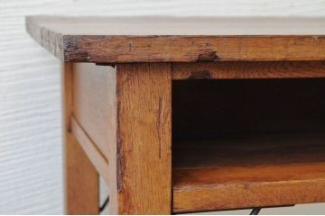 アンティーク家具　古いナラ材の横長作業台(机)1