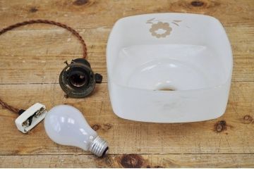カットの模様が可愛い吊り下げ照明(電笠)