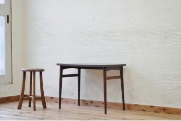 アンティーク家具　1960年代　デザインの良いサイドテーブル