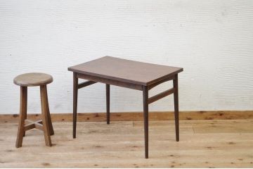 アンティーク家具　1960年代　デザインの良いサイドテーブル
