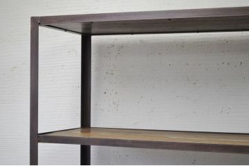 アンティーク家具　★重厚なアイアン飾り棚(小)